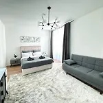 I Stylish Private In The Heart Of Berlin-kreuzberg! *